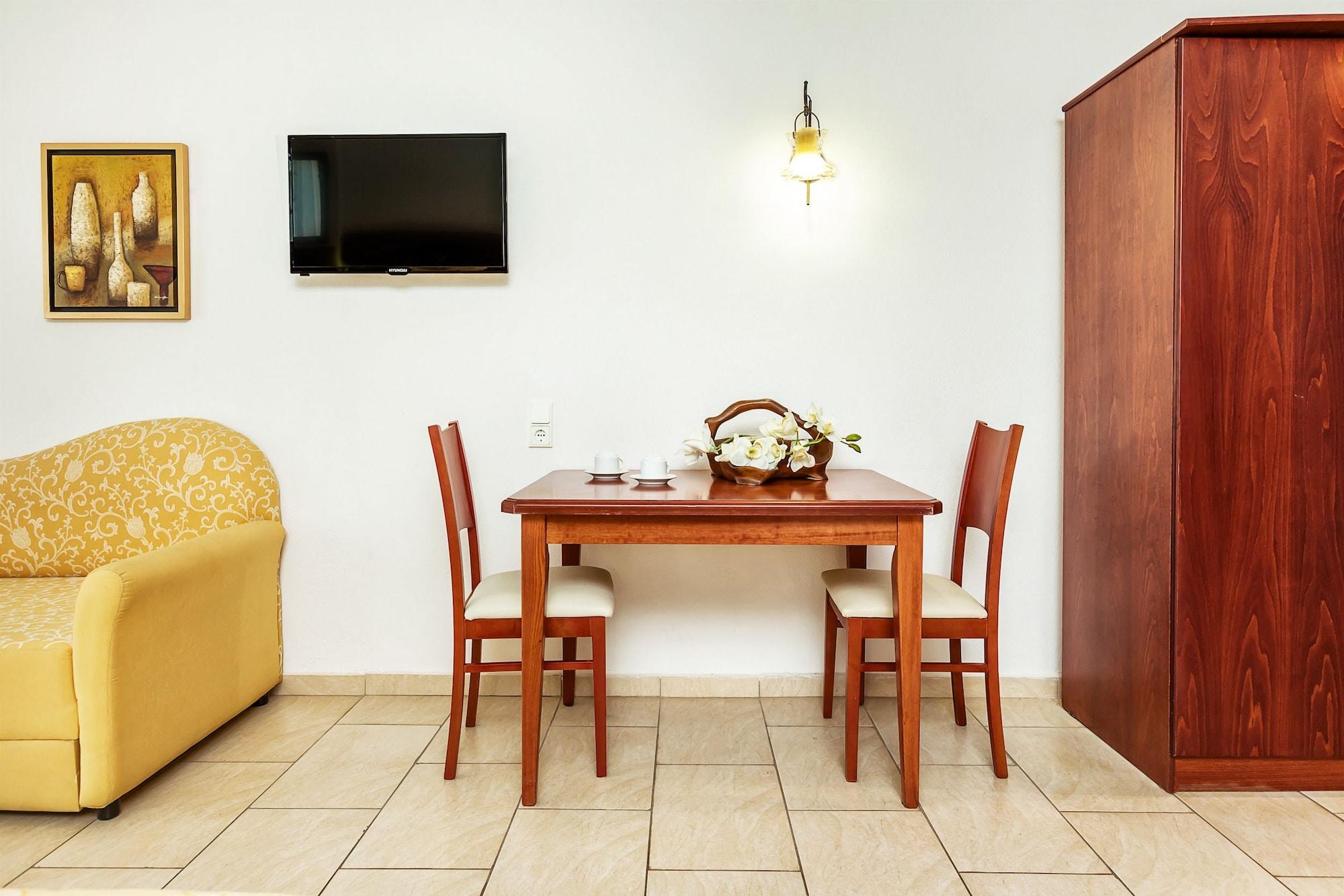 Nereides Hotel Hanioti Zewnętrze zdjęcie