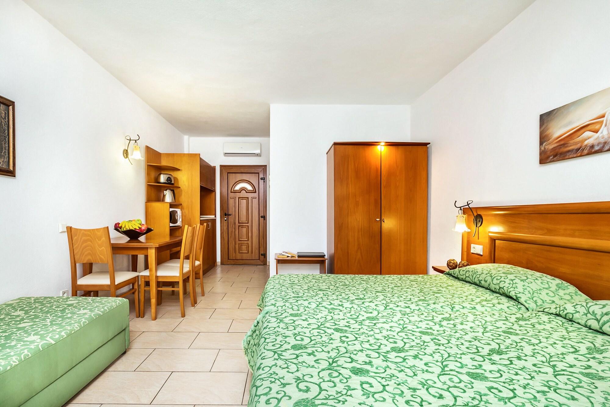 Nereides Hotel Hanioti Zewnętrze zdjęcie