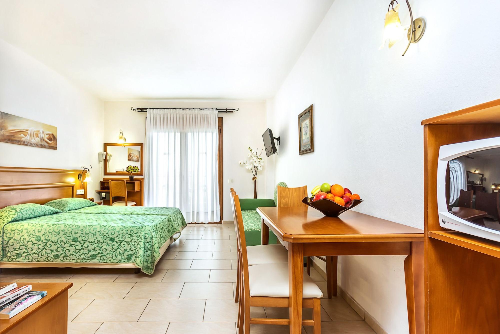 Nereides Hotel Hanioti Zewnętrze zdjęcie