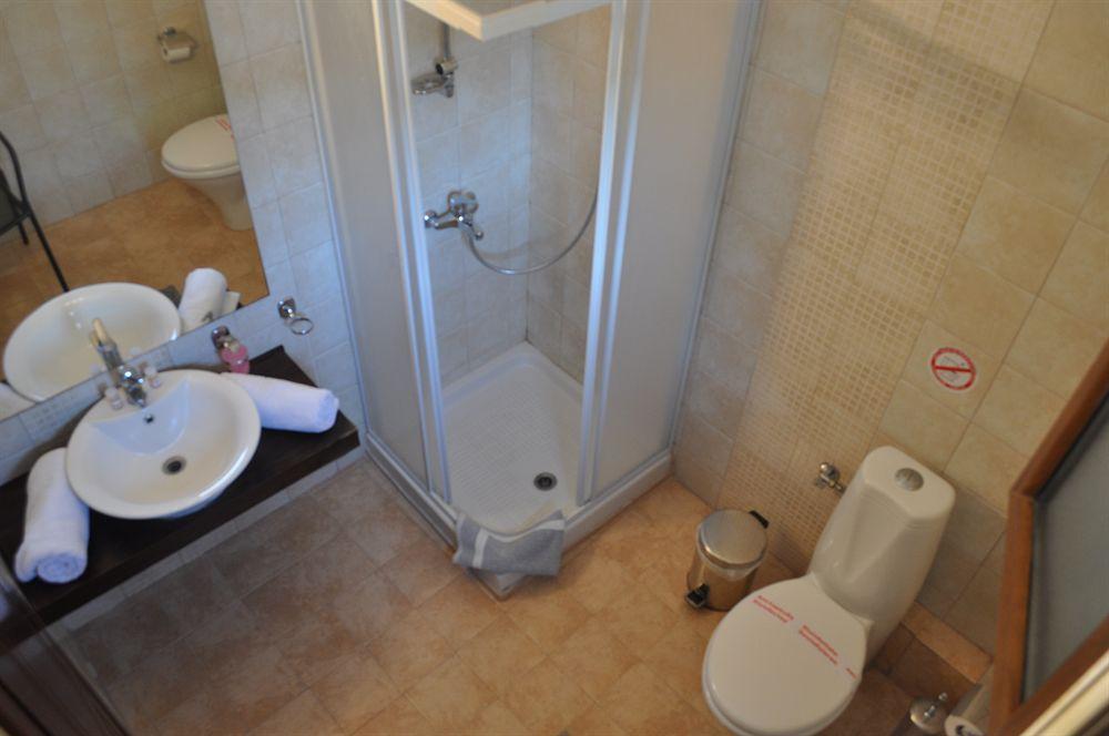 Nereides Hotel Hanioti Zewnętrze zdjęcie