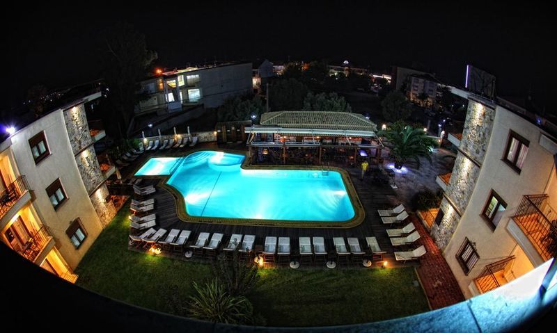 Nereides Hotel Hanioti Zewnętrze zdjęcie