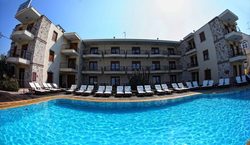 Nereides Hotel Hanioti Zewnętrze zdjęcie
