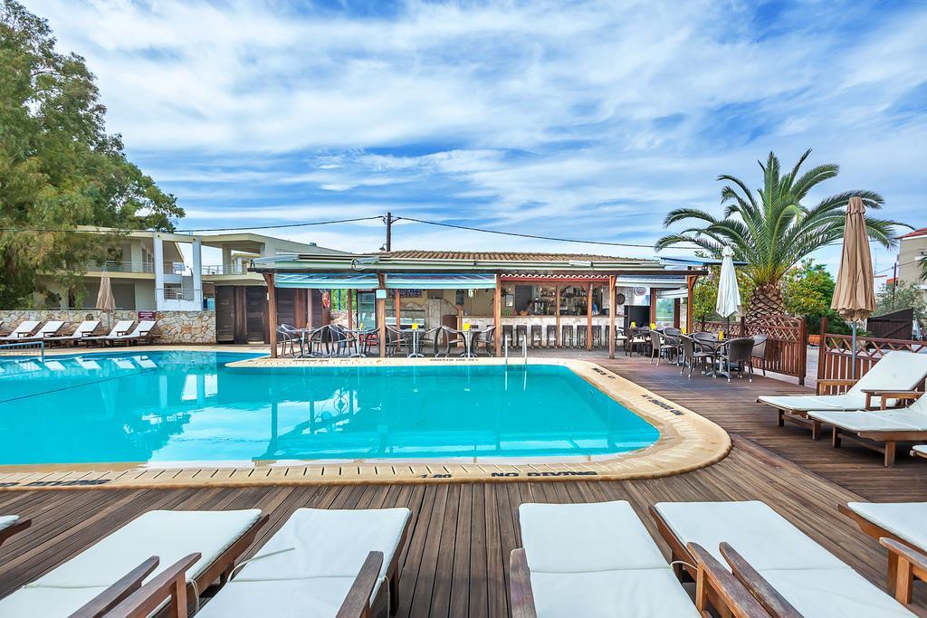 Nereides Hotel Hanioti Zewnętrze zdjęcie