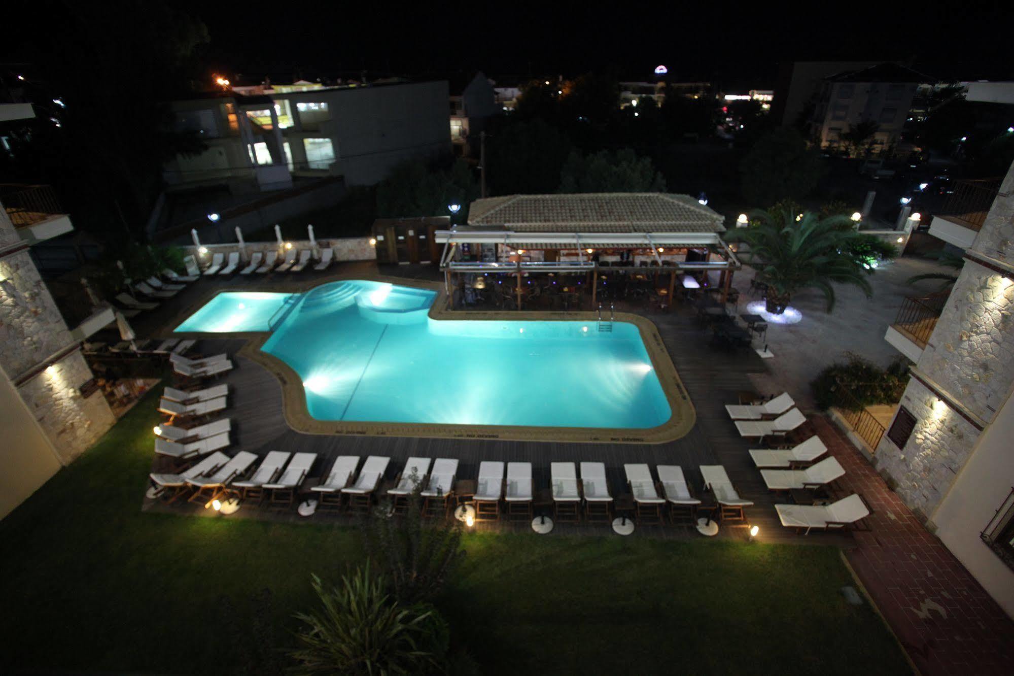 Nereides Hotel Hanioti Zewnętrze zdjęcie