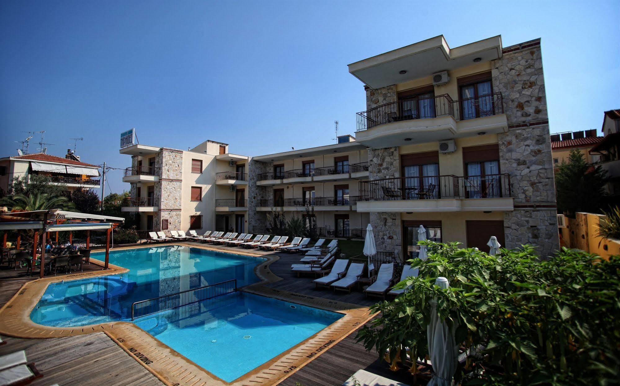 Nereides Hotel Hanioti Zewnętrze zdjęcie